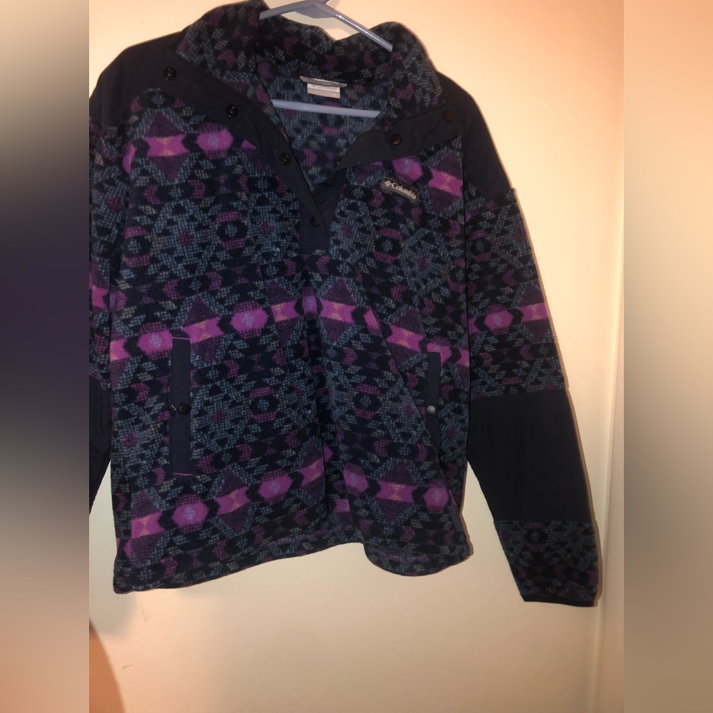 Columbia pullover sweater. Womens size XL